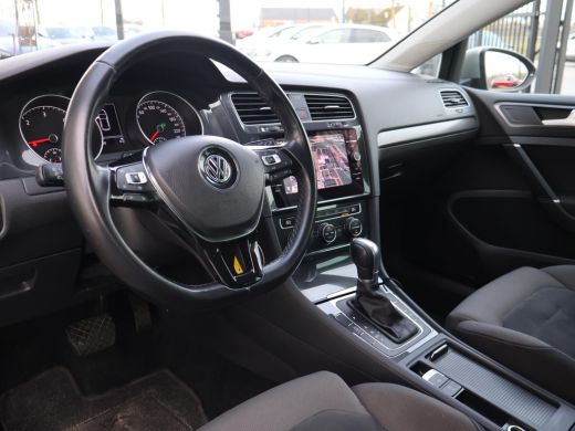 Volkswagen Golf 1.6 TDI 116 PK AUT. *1e EIGENAAR / BTW* + MASSAGE | CARPLAY | ADAPTIVE CRUISE | TREKHAAK | STOELV... ActivLease financial lease