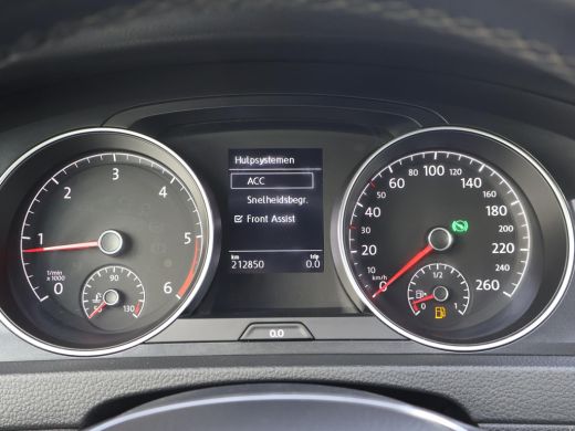 Volkswagen Golf 1.6 TDI 116 PK AUT. *1e EIGENAAR / BTW* + MASSAGE | CARPLAY | ADAPTIVE CRUISE | TREKHAAK | STOELV... ActivLease financial lease