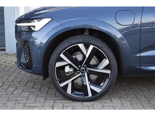 Volvo  XC60 2.0 T6 Plug-in hybrid AWD Ultra Black Edition | Nieuw Model! | B&W | Luchtvering | Panoramadak | ActivLease financial lease