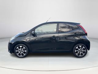 Toyota Aygo 1.0 VVT-i x-joy | Carplay | Licht metalen velgen | Automatische airco | Parkeercamera |