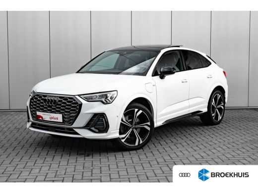 Audi Q3 45 TFSI e S line 245PK | Trekhaak | Panorama dak | Sonos Audio | Elek. stoel + Geheugen | Camera ...