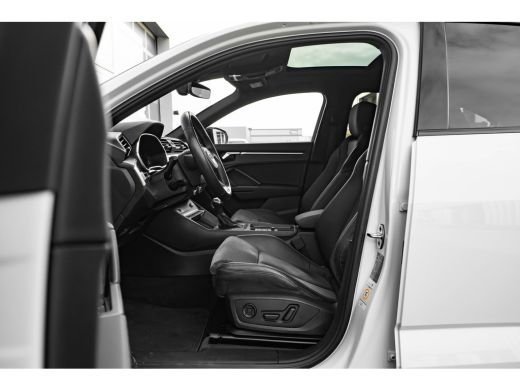 Audi Q3 45 TFSI e S line 245PK | Trekhaak | Panorama dak | Sonos Audio | Elek. stoel + Geheugen | Camera ... ActivLease financial lease