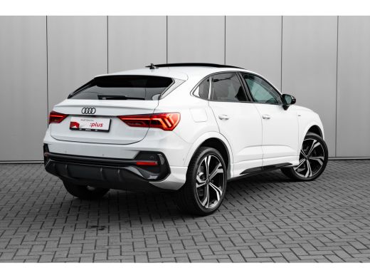 Audi Q3 45 TFSI e S line 245PK | Trekhaak | Panorama dak | Sonos Audio | Elek. stoel + Geheugen | Camera ... ActivLease financial lease