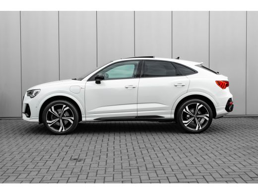 Audi Q3 45 TFSI e S line 245PK | Trekhaak | Panorama dak | Sonos Audio | Elek. stoel + Geheugen | Camera ... ActivLease financial lease