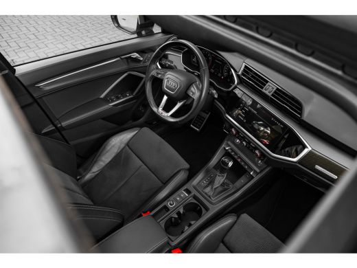 Audi Q3 45 TFSI e S line 245PK | Trekhaak | Panorama dak | Sonos Audio | Elek. stoel + Geheugen | Camera ... ActivLease financial lease