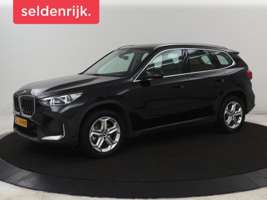 BMW X1 xDrive25e | Leder | Sportstoelen | Carplay | Adaptief LED | Keyless | Camera | Park Assist | Live...