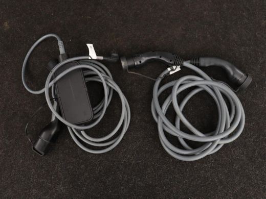 BMW X1 xDrive25e | Leder | Sportstoelen | Carplay | Adaptief LED | Keyless | Camera | Park Assist | Live... ActivLease financial lease