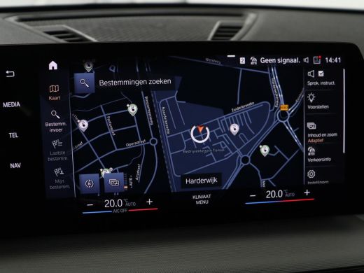 BMW X1 xDrive25e | Leder | Sportstoelen | Carplay | Adaptief LED | Keyless | Camera | Park Assist | Live... ActivLease financial lease