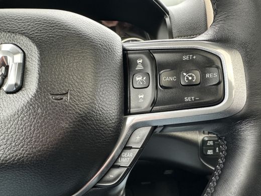 Dodge Ram 1500 1500 5.7 V8 LARAMIE / LPG / TREKHAAK 3.5T / ADAPTIVE CRUISE / CAMERA / PANO / 12 INCH SCREEN / DE... ActivLease financial lease