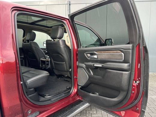 Dodge Ram 1500 1500 5.7 V8 LARAMIE / LPG / TREKHAAK 3.5T / ADAPTIVE CRUISE / CAMERA / PANO / 12 INCH SCREEN / DE... ActivLease financial lease