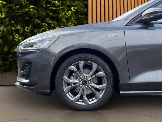 Ford Focus 1.0 EcoBoost Hybrid ST Line Automaat | Adaptive Cruise | Camera | Stuur/stoelverwarming ActivLease financial lease