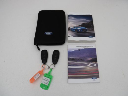 Ford Focus 1.0 EcoBoost Hybrid Titanium X | Stoelverwarming | Camera | Carplay | Digital Cockpit | Stuurverw... ActivLease financial lease