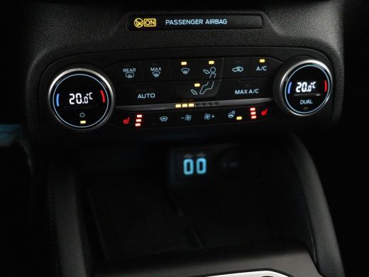 Ford Focus 1.0 EcoBoost Hybrid Titanium X | Stoelverwarming | Camera | Carplay | Digital Cockpit | Stuurverw... ActivLease financial lease