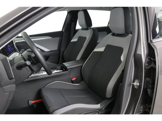 Opel Astra Sports Tourer 1.6 Turbo Hybrid | Navi by App | Stoel/stuurverwarming | Adaptieve Cruise | Climate... ActivLease financial lease