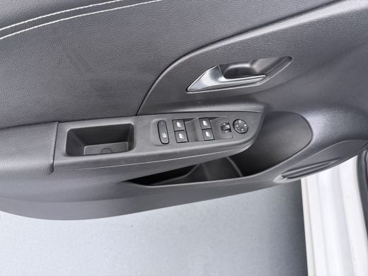 Opel Corsa 1.2 GS Line / Navigatie / Camera / Keyless / Parkeersensoren / LED / Carplay / 16'' LMV / ActivLease financial lease