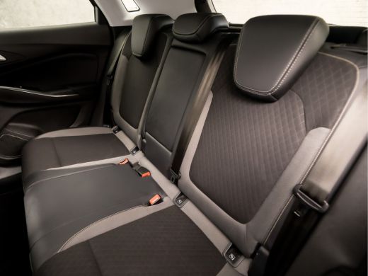 Opel Grandland X 1.2 Turbo Elegance (APPLE CARPLAY, GROOT NAVI, CLIMATE, 360 CAMERA, LEDER, SPORTSTOELEN, TREKHAAK... ActivLease financial lease