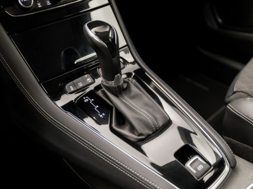 Opel Grandland X 1.2 Turbo Sport Automaat (APPLE CARPLAY, GROOT NAVI, LANE ASSIST, LEDER, CAMERA, LED KOPLAMPEN, S... ActivLease financial lease