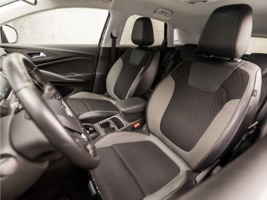 Opel Grandland X 1.2 Turbo Sport Automaat (APPLE CARPLAY, GROOT NAVI, LANE ASSIST, LEDER, CAMERA, LED KOPLAMPEN, S... ActivLease financial lease