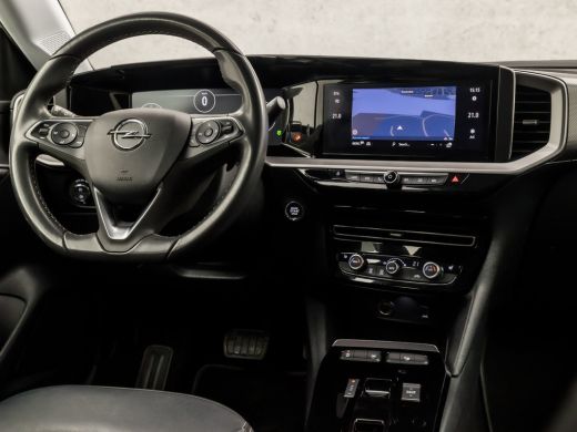Opel Mokka 1.2 Turbo Elegance Sport Automaat (VIRTUAL COCKPIT, GROOT NAVI, LEDER, 360 CAMERA, STOELVERWARMIN... ActivLease financial lease