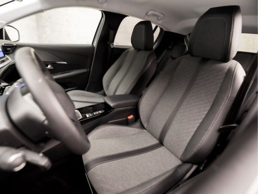 Peugeot 208 1.2 PureTech 100 Allure Sport (VIRTUAL COCKPIT, APPLE CARPLAY, GROOT NAVI, 360 CAMERA, LEDER, SPO... ActivLease financial lease