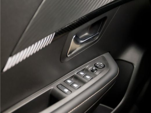 Peugeot 208 1.2 PureTech 100 Allure Sport (VIRTUAL COCKPIT, APPLE CARPLAY, GROOT NAVI, 360 CAMERA, LEDER, SPO... ActivLease financial lease