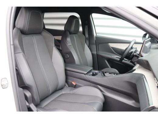 Peugeot 5008 1.2 PURETECH 130PK GT PACK AUTOMAAT | 2 stoelen op derde rij | Achterstoelen uitneembaar | Afwijk... ActivLease financial lease