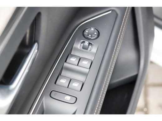 Peugeot 5008 1.2 PURETECH 130PK GT PACK AUTOMAAT | 2 stoelen op derde rij | Achterstoelen uitneembaar | Afwijk... ActivLease financial lease