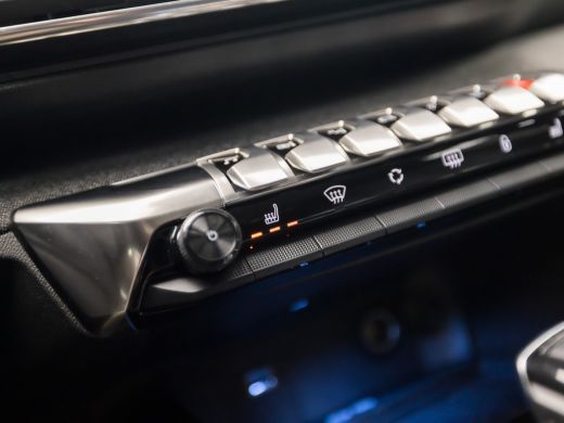 Peugeot 5008 1.2 PureTech Allure 7 Persoons Automaat (APPLE CARPLAY, GROOT NAVI, LEDER, 360 CAMERA, SPORTSTOEL... ActivLease financial lease