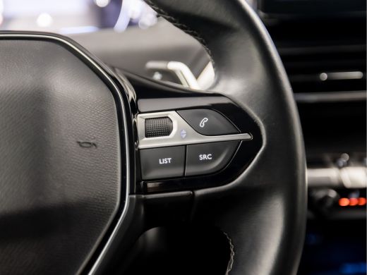 Peugeot 5008 1.2 PureTech Allure 7 Persoons Automaat (APPLE CARPLAY, GROOT NAVI, LEDER, 360 CAMERA, SPORTSTOEL... ActivLease financial lease
