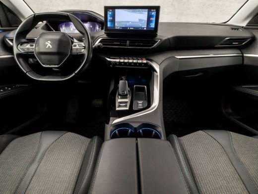 Peugeot 5008 1.2 PureTech Allure 7 Persoons Automaat (APPLE CARPLAY, GROOT NAVI, LEDER, 360 CAMERA, SPORTSTOEL... ActivLease financial lease