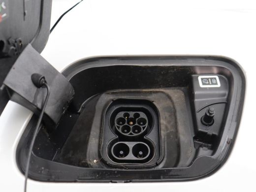 Peugeot e-2008 EV GT 50 kWh | SOH 91% | 3 Fase | Stoelverwarming | Leder/Alcantara | Adaptive cruise | Keyless |... ActivLease financial lease