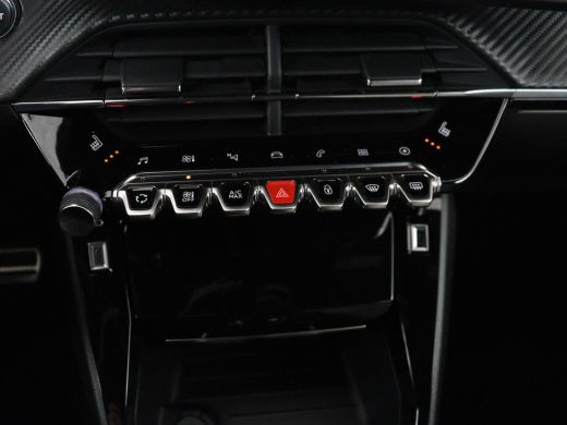 Peugeot e-2008 EV GT 50 kWh | SOH 91% | 3 Fase | Stoelverwarming | Leder/Alcantara | Adaptive cruise | Keyless |... ActivLease financial lease