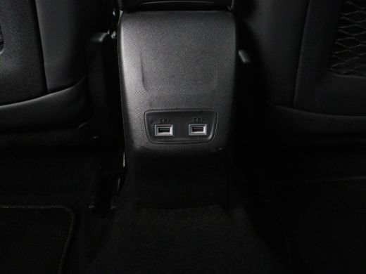 Peugeot e-2008 EV GT 50 kWh | SOH 91% | 3 Fase | Stoelverwarming | Leder/Alcantara | Adaptive cruise | Keyless |... ActivLease financial lease