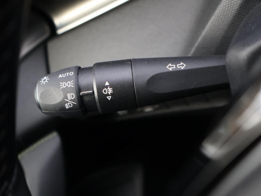 Peugeot e-308 FIRST EDITION GT EV 54 KWH + STUUR/STOELVERW. | ADAPTIVE CRUISE | CARPLAY | STANDKACHEL | CAMERA ActivLease financial lease