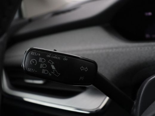 Skoda Enyaq iV 60 | SOH 92% | Trekhaak | Half leder | Sfeerverlichting | Carplay | Navigatie | 19'' | Cruise con... ActivLease financial lease