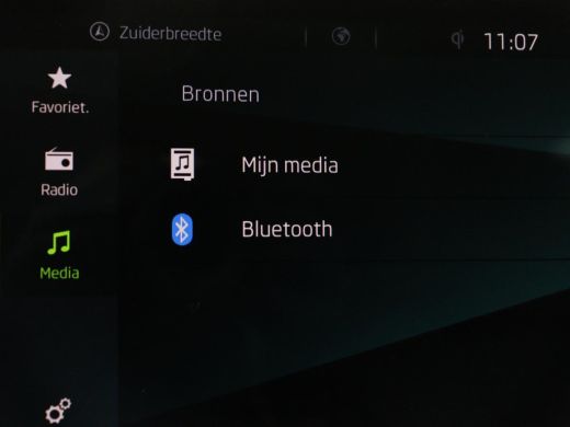Skoda Enyaq iV 60 | SOH 92% | Trekhaak | Half leder | Sfeerverlichting | Carplay | Navigatie | 19'' | Cruise con... ActivLease financial lease