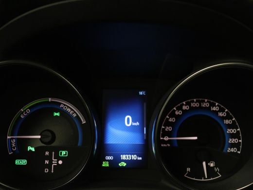 Toyota Auris 1.8 Hybrid Executive | Stoelverwarming | Half leder | Navigatie | Keyless | Climate control | Cru... ActivLease financial lease