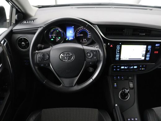 Toyota Auris 1.8 Hybrid Executive | Stoelverwarming | Half leder | Navigatie | Keyless | Climate control | Cru... ActivLease financial lease