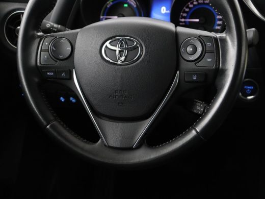 Toyota Auris 1.8 Hybrid Executive | Stoelverwarming | Half leder | Navigatie | Keyless | Climate control | Cru... ActivLease financial lease