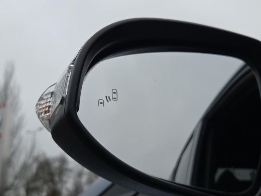 Toyota C-HR 1.8 Hybrid Executive | Apple CarPlay | Stoel / Ruit verwarming | Rijklaar incl. garantie | ActivLease financial lease