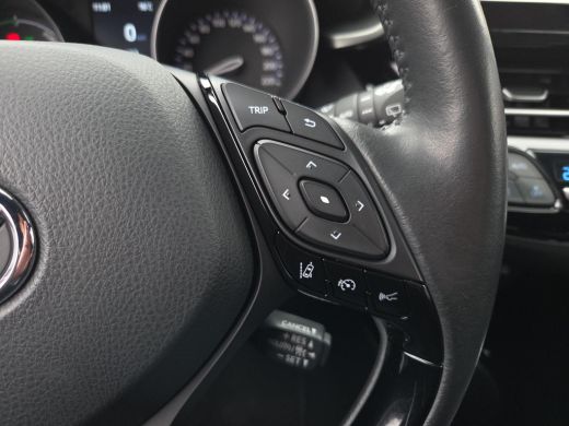 Toyota C-HR 1.8 Hybrid Executive | Apple CarPlay | Stoel / Ruit verwarming | Rijklaar incl. garantie | ActivLease financial lease