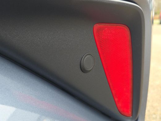 Toyota C-HR 1.8 Hybrid Executive | Apple CarPlay | Stoel / Ruit verwarming | Rijklaar incl. garantie | ActivLease financial lease