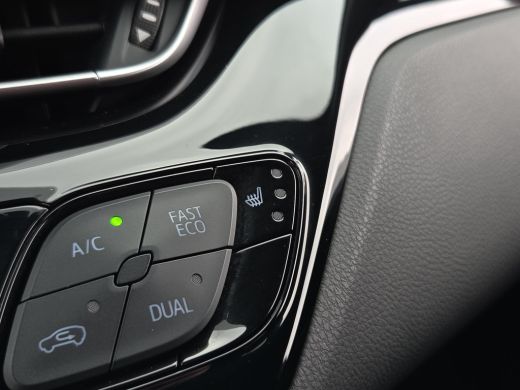 Toyota C-HR 1.8 Hybrid Executive | Apple CarPlay | Stoelverwarming | Rijklaar incl. garantie | ActivLease financial lease