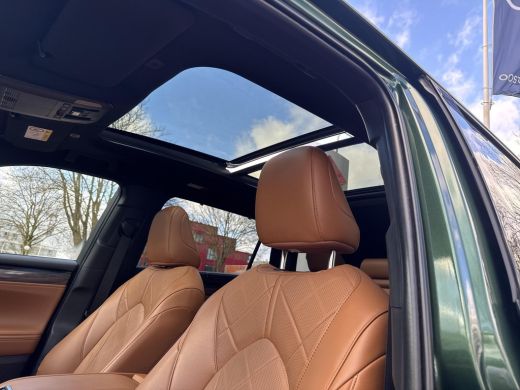 Toyota Highlander 2.5 AWD Hybrid Premium | 06-10141018 Voor meer meer informatie ActivLease financial lease