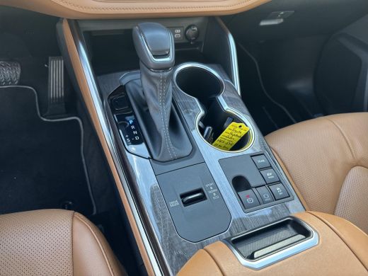 Toyota Highlander 2.5 AWD Hybrid Premium | 06-10141018 Voor meer meer informatie ActivLease financial lease