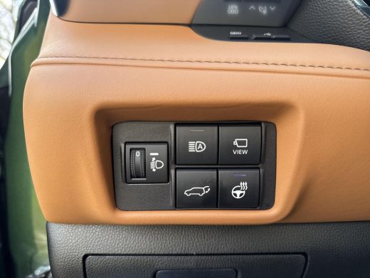 Toyota Highlander 2.5 AWD Hybrid Premium | 06-10141018 Voor meer meer informatie ActivLease financial lease