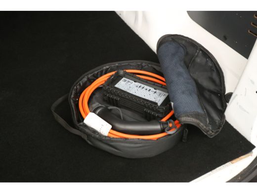 Toyota ProAce Extra Range L3H1 75 kWh | Snelladen | Airco | Cruise | 3 Zits | Camera | Carplay | Parkeersens. ActivLease financial lease