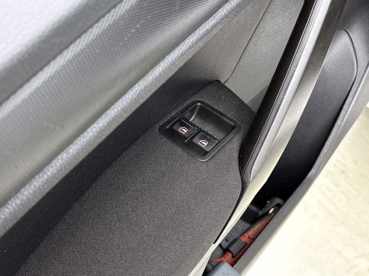 Volkswagen Caddy 2.0 TDI 5Pers. Euro6 Trendline / 2xSchuifdeur / Airco / Pdc. / Radio multimedia / Apk 01-2027 ActivLease financial lease