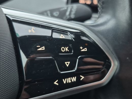 Volkswagen ID.3 First Plus 58 kWh SoH 92% | Stuur+Stoelverwarming | Matrix LED | Camera | Keyles | Full map navig... ActivLease financial lease