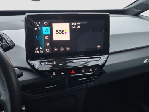 Volkswagen ID.3 First Plus 58 kWh SoH 92% | Stuur+Stoelverwarming | Matrix LED | Camera | Keyles | Full map navig... ActivLease financial lease